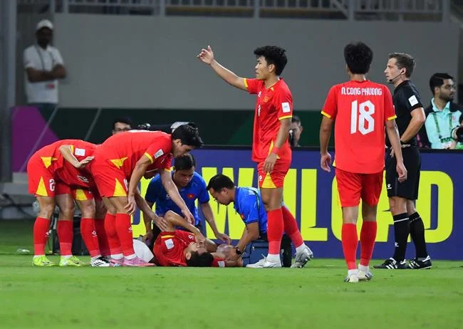 Hình ảnh minh họa người dùng kiểm soát dữ liệu cá nhân của mình, tượng trưng cho các quyền riêng tư.